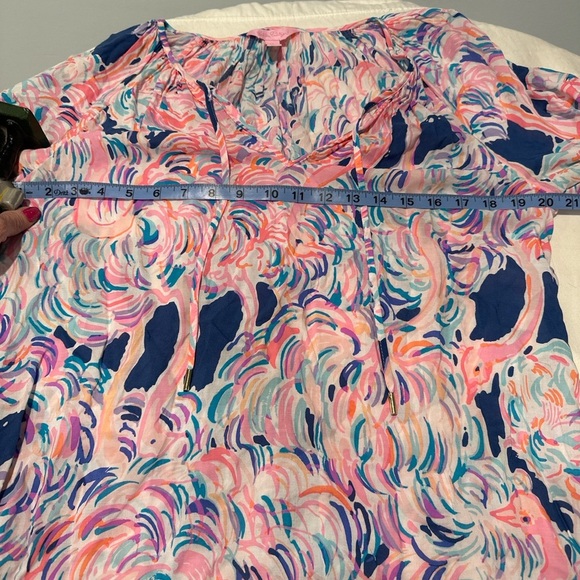 Lilly Pulitzer Women’s Blouse Size M Pink Blue Tropical Print Long Sleeve Top - Picture 3 of 5